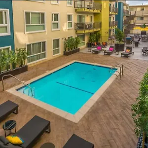 beautiful-glendale-home-on-colombus.topanaheimhotels.com/